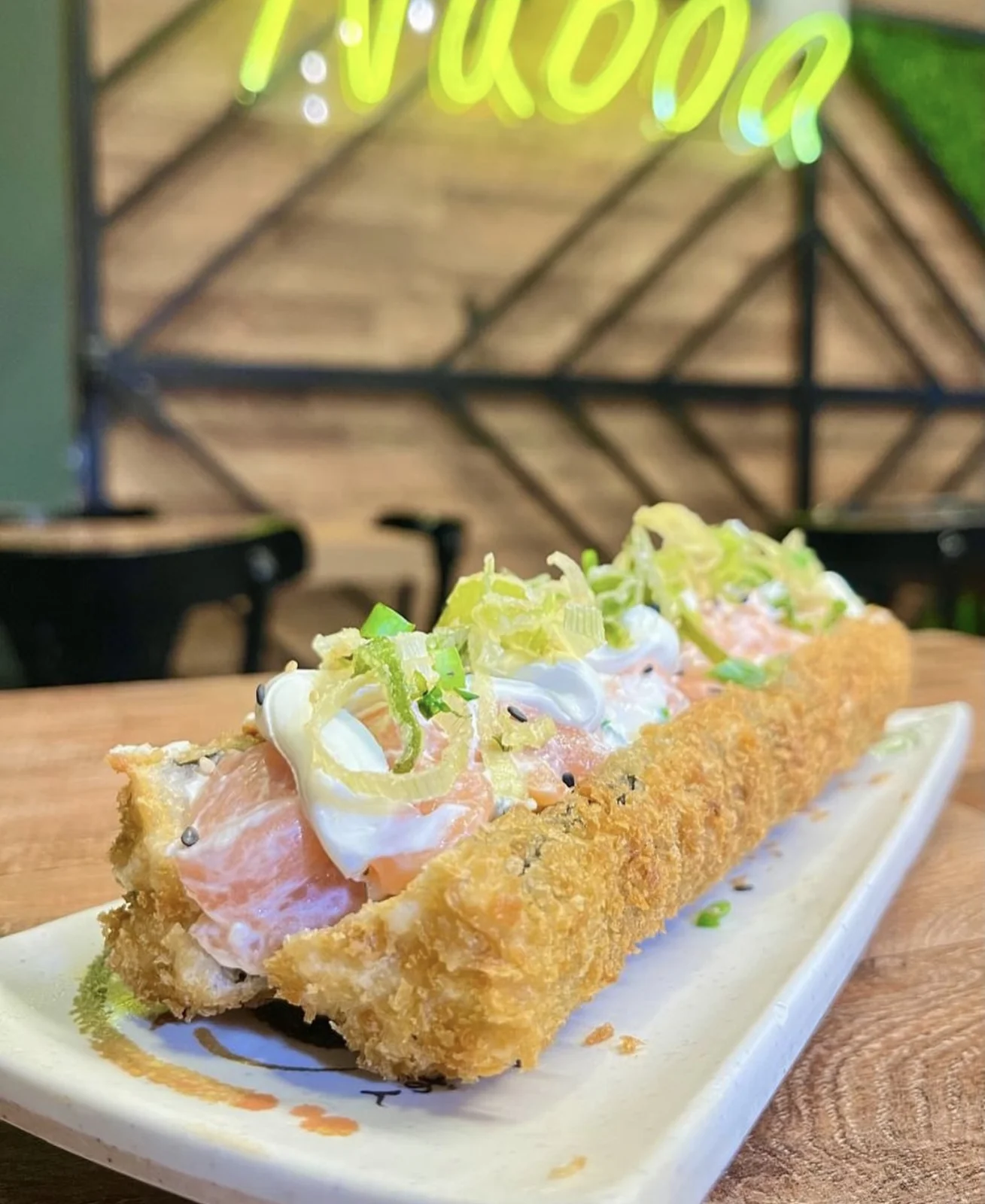 Big Hot Philadelphia — Salmão, cream cheese, arroz e cebolinha
