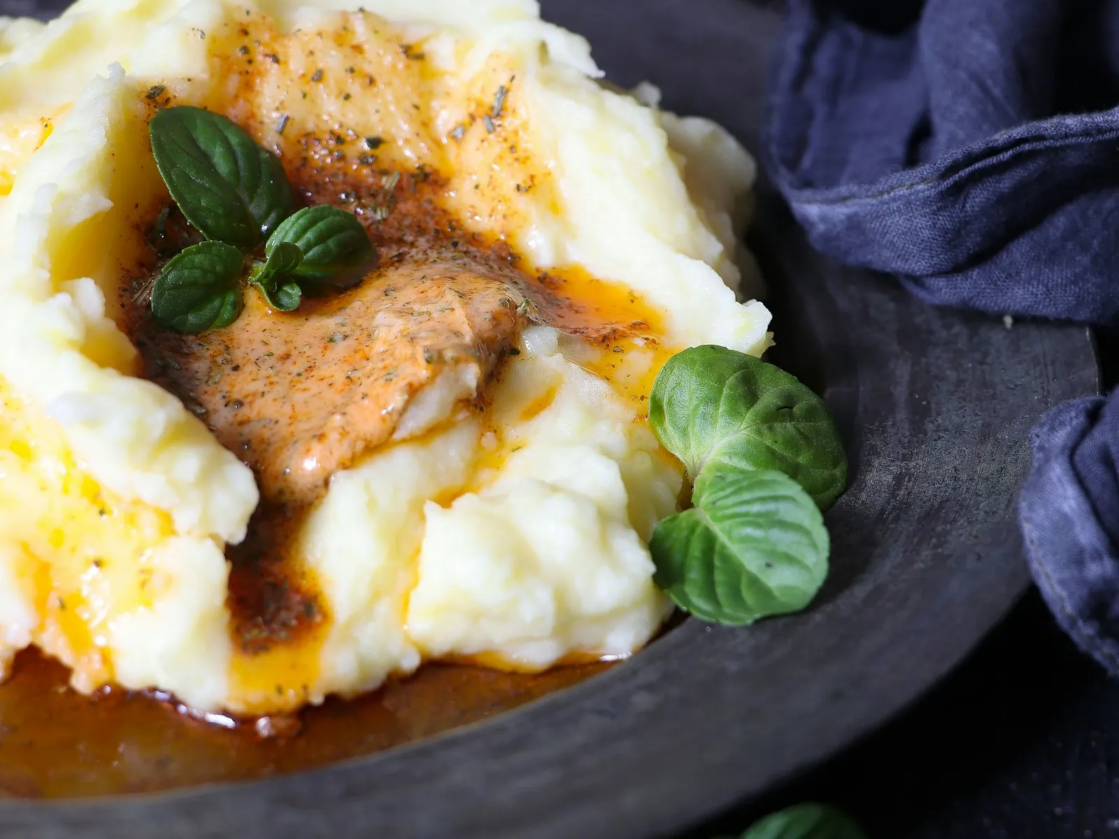 Risoto de Salmão — Salmão e molho sugo